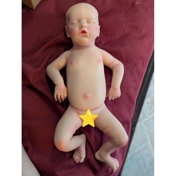 🆕18 Inch Realistic Reborn Baby Doll Silicone-Made & Lifelike Newborn Baby Girl - Picture 1 of 9